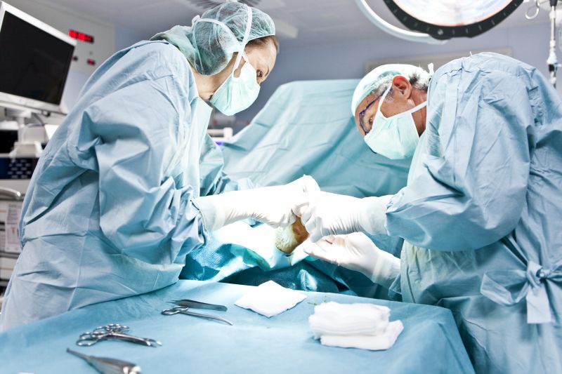 El Hospital Virgen de las Nieves realizó más de 33.000 intervenciones quirúrgicas durante el pasado año