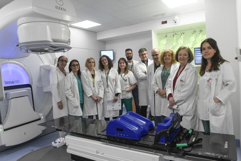 El Hospital Virgen de las Nieves inicia una técnica de radioterapia de alta precisión para erradicar algunos tipos de cáncer