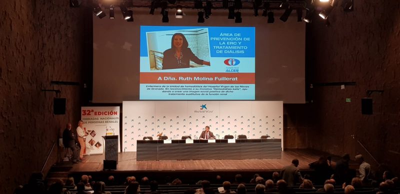 El Hospital Virgen de las Nieves, premiado por un proyecto que humaniza la atención a pacientes en hemodiálisis