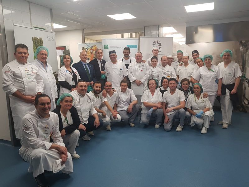 El Hospital Virgen de las Nieves elabora un menú cardiosaludable para pacientes hospitalizados