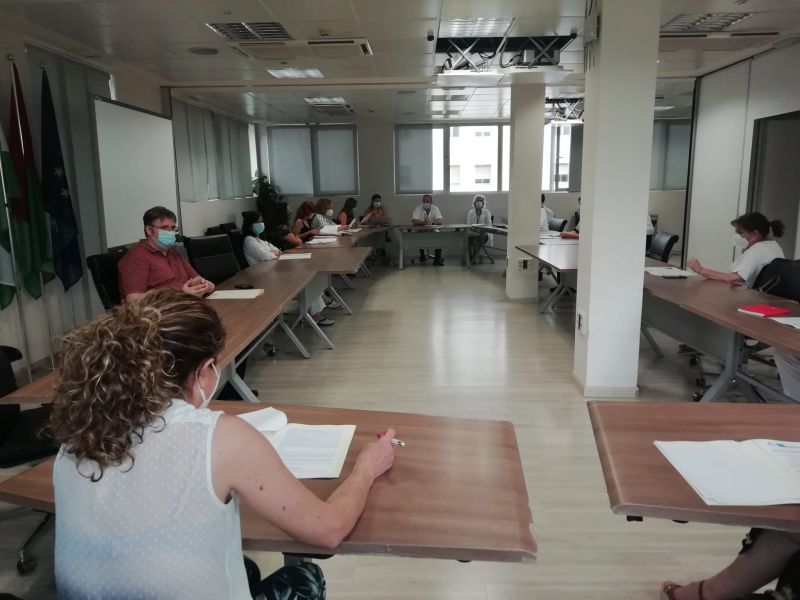 El Hospital Virgen de las Nieves crea una comisión para detectar y atender casos de violencia de género