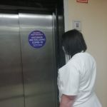 El Hospital Virgen de las Nieves activa nuevas medidas de acceso y acompañamiento para evitar riesgos de contagios