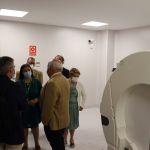El Hospital Universitario Virgen de las Nieves de Granada instala un equipo de última tecnología para tratar tumores y otras patologías cerebrales