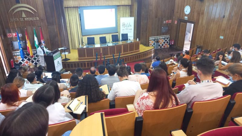 El servicio de Urgencias forma a más de 80 médicos residentes en las principales patologías que tratarán a lo largo de su formación