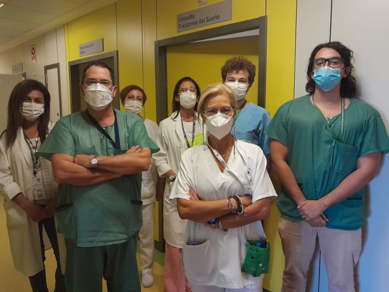 El Hospital Virgen de las Nieves atiende a 600 pacientes con síndrome de piernas inquietas al año