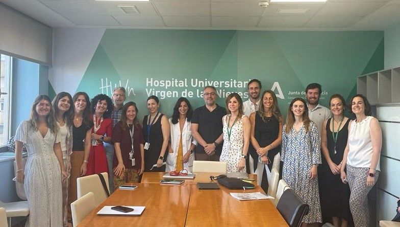 El Hospital Virgen de las Nieves presenta un plan de atención individualizada para el cáncer de vejiga