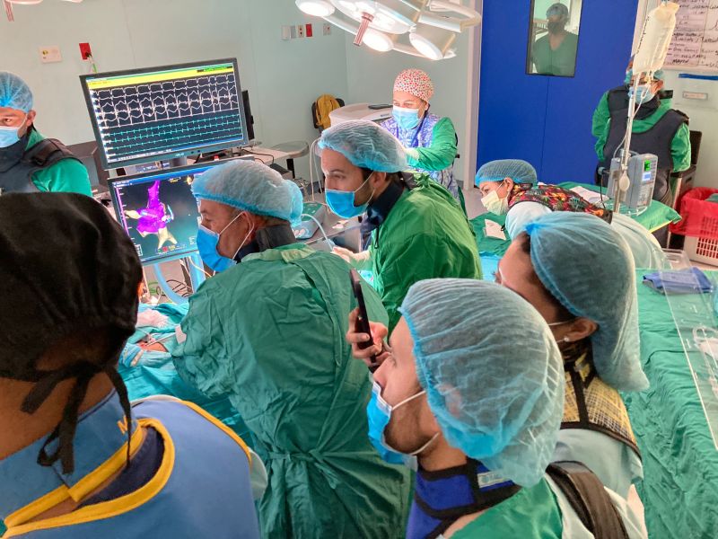 El Hospital Virgen de las Nieves de Granada activa la ‘Brigada Corazón’ para curar a niños de Honduras con arritmias