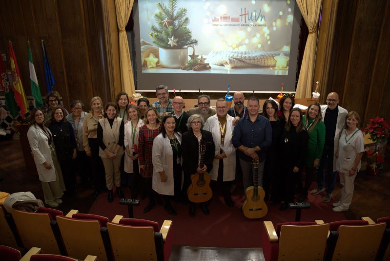 El Hospital Virgen de las Nieves inicia la Navidad con concursos de belenes y villancicos