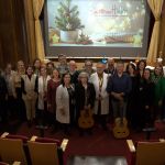El Hospital Virgen de las Nieves inicia la Navidad con concursos de belenes y villancicos