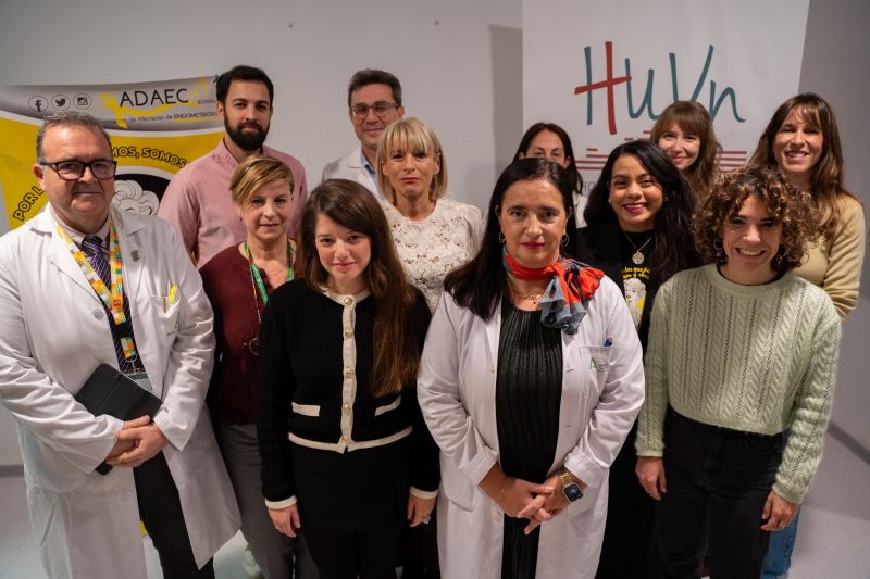El Hospital Virgen de las Nieves reúne a sanitarios y pacientes con endometriosis