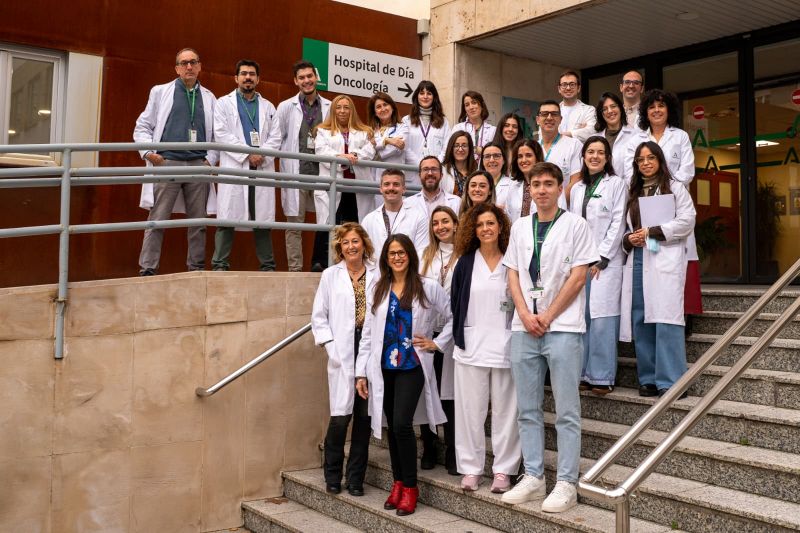 El Hospital Virgen de las Nieves participa en 66 ensayos clínicos oncológicos, 22 de ellos sobre cáncer de mama