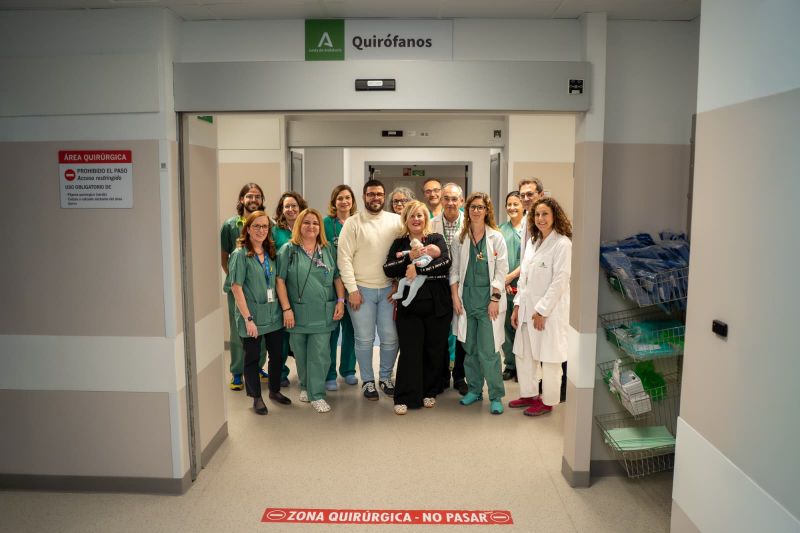 El Hospital Universitario Virgen de las Nieves resuelve con éxito un complejo caso de acretismo placentario gracias a la coordinación multidisciplinar