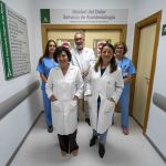 El Hospital Virgen de las Nieves aplica acupuntura para  mejorar la calidad de vida de más de 300 pacientes