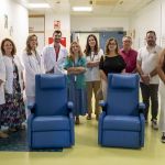 El Hospital Virgen de las Nieves recibe una donación gracias a una pieza musical en recuerdo de un paciente