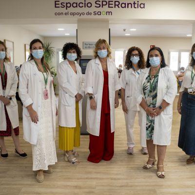 La directora gerente SAS, segunda a la derecha, junto el equipo de responsables.jpg