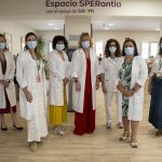 El Hospital Virgen de las Nieves humaniza los espacios de la sala de espera del hospital de día de Oncología