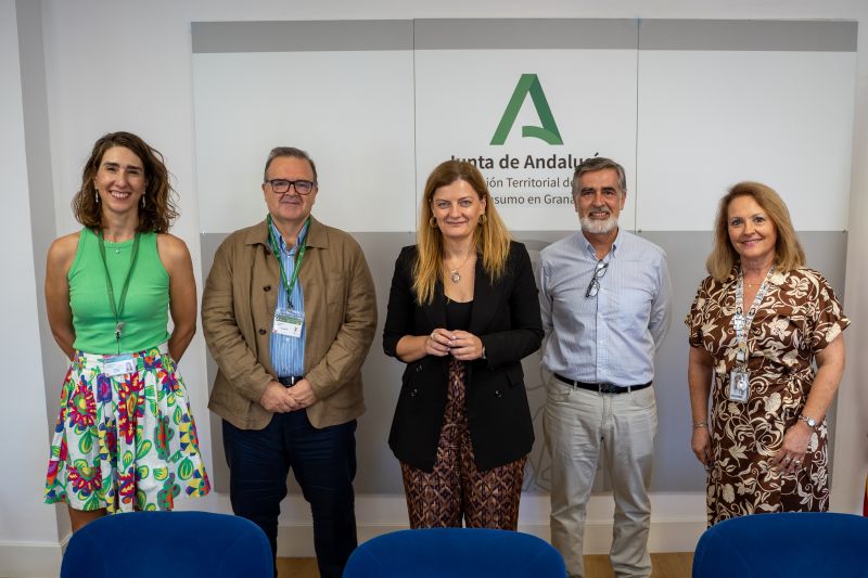 El Hospital Virgen de las Nieves afianza la colaboración de voluntariado con la Fundación Purísima Concepción